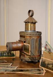 Proantic: Magic Lantern And Painted Plaques. Nineteenth Century.