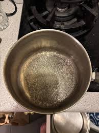 Can I still use this pot? : r/CleaningTips