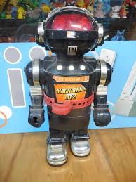 VINTAGE 1984 MAGNATRON MT-2 Plastic 15" Toy ROBOT ...