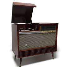 Vintage Silvertone Record Changer Stereo Console - AM/FM... – The Vintedge Co.