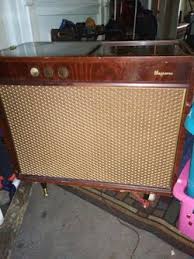 Magnavox rare double glass sliding top record player from 1950's for Sale in Louisville, KY - OfferUp