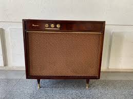 Incredible Magnavox Gold Seal Console Record Player #1428244 | Auctionninja.com