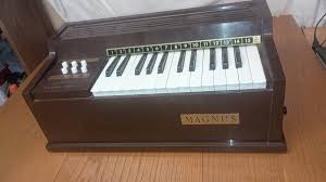 Vintage Electric Organ Magnus Chord Model 300 USA Brown | eBay
