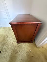 Vintage Sligh Mahogany Executive Desk with Leather Top & Double Pedestal | EstateSales.org