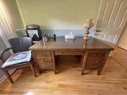 Glass Desks kwa mauzo kwenye Tweed, Ontario | Facebook Marketplace | Facebook