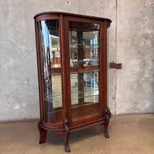 1920s Three Shelved Display Cabinet With Key