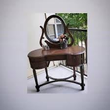 ANTIQUE PIECES Archives - Red Lips Black Dress