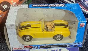 1965 Shelby Cobra 427 Yellow 1:24 Scale Diecast Maisto ...