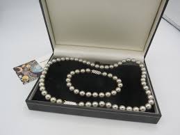 Stunning Vintage Faux Pearl Necklace and Bracelet Set, Grey ...