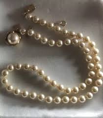 Signed Majorica Spain Knotted Pearl Necklace Original Clam Shell Box Certificate