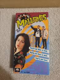Mallrats (VHS, 1995) Kevin Smith, Jeremy London, Jason Lee, Jason Mewes 96898261937| eBay