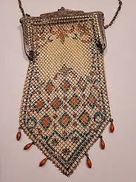 Antique Mandalian MFG Co. Enamel Mesh Metal Flapper ...