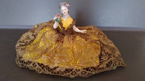 VERY NICE ANTIQUE HALF DOLL BOX | eBay