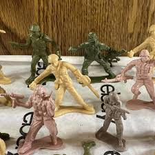 Lot X Army Men Various Colors Toy Plastic Lot 15. | eBay