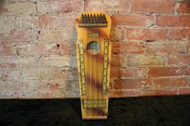 Lot - Marx Violin-Uke