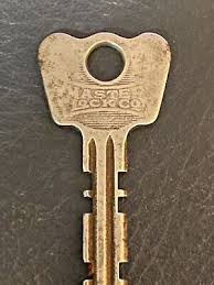 MASTER LOCK Co.key MILWAUKEE. | eBay