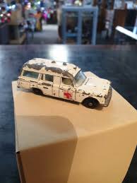 LESNEY MATCHBOX MERCEDES BENZ BINZ AMBULANCE Series no.3 | eBay