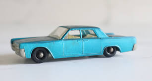 1960s Matchbox No. 31 Lincoln Continental With Acrylic Shelf ...