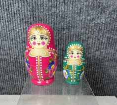 Russian Style Nesting Dolls 2 Dolls in Set Unsigned Pink Green | eBay