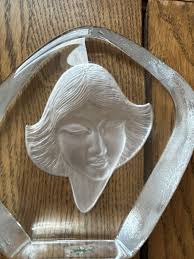 BEAUTIFUL NYBRO ETCHED GLASS WOMAN PAPERWEIGHT WITH FREE ...