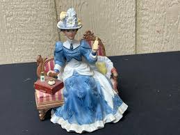 Lot - Avon "Mrs. Albee 1992" figurine