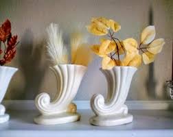Pair of Ivory Vintage Shawnee Pottery Cornucopia Vases - Etsy