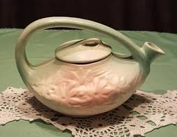 Vintage Mccoy, Aladdin Style, With a Daisy Pattern. Pink and ...