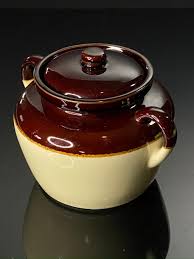 Sold at Auction: Vintage Durgin Park Boston Bean Pot
