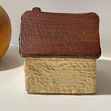 3.5" IRELAND Home Sweet Home Resin Small Country House Bank Souvenir Straw Roof | eBay