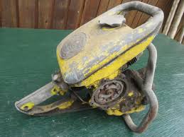 Vintage McCULLOCH Model 47 Chainsaw Chain Saw with a Log ...