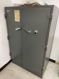 Mosler BP-280 Safe Vault Auction | West Auctions