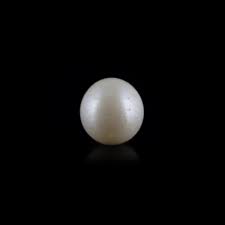 Natural melo pearl of 87 ct by Federico Barlocher | Alain.R.Truong