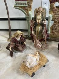 2005 Member's Mark Hand painted Porcelain Figurines ...