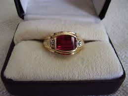 MENS 10K YELLOW GOLD RED STONE AND DIAMOND RING 5.3 GRAMS ...