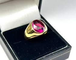 18ct Gold Men's Roman-style Signet Ruby Ring - Etsy