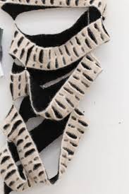 RUI Spiral Animal Print Skirt RAW23KN07 Off White & Black