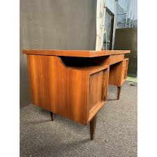 1960s Mid-Century Floating Walnut Desk by Hooker Furniture ...