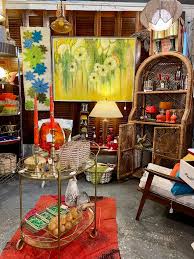 Vintage Roost | Tampa FL