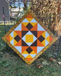 My momma always loved sewing and I love painting - This one's dedicated to all the quilters out there. You do amazing work. #barnquiltaddicts #barnquiltsbytamsdesigns #omaha #sewing #quilting #quilt #tamsdesigns #barnquiltsofinstagram #nebraska #