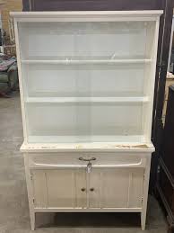Bassett MCM Hutch - Picker Place