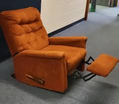 Retro Burnt Orange Recliner | EstateSales.org