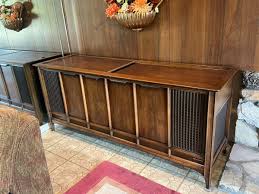 Vintage Magnavox Mid Century Modern Micromatic Record Player AM/FM Stereo Console | EstateSales.org