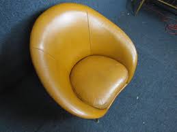 Mid-Century Modern Orange Leather Club Chair For Sale at 1stDibs