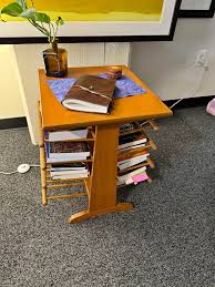 VINTAGE 60'S MID CENTURY WOODEN DOUBLE (4) LEVEL SPINDLE MAGAZINE RACK END TABLE