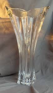 LARGE CLEAR SWIRL CRYSTAL VASE — Lots of Furniture