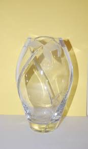 MIKASA ZEPHYR SWIRL LEAD CRYSTAL VASE WITH ETCHED LEAVES ...