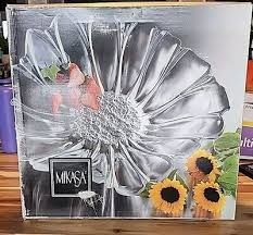 New Mikassa Glass Flower Shaped 17.25" Round Platter Clear ...