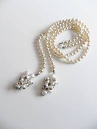 Last Chance Vintage Ivory and White Faux Pearl Necklace ...