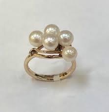 14k Vintage "MINGS" Five Pearl Ring – Welch & Company Jewelers
