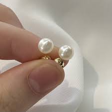 Genuine 9CT Yellow Gold 6mm Pearl Stud Earrings 0.9 Grams ...
